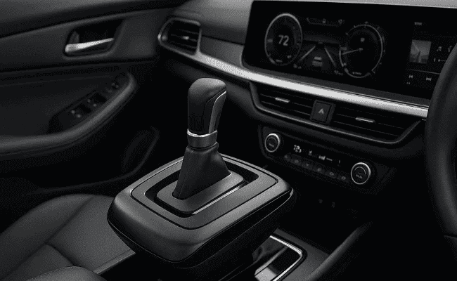 Interior de carro futurista com direção de comando de voz, sem volante visível